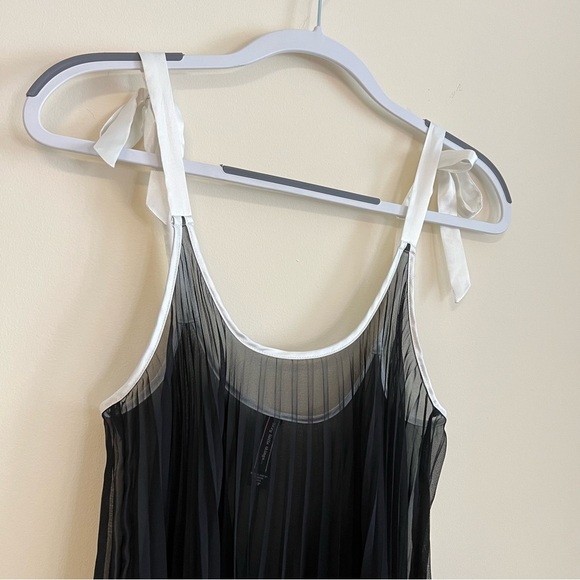 Victoria’s Secret Sheer Tie Slip - Picture 3 of 6